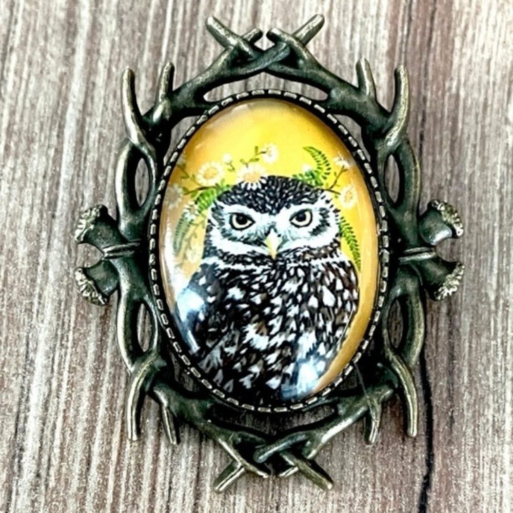 Vintage Style Owl Brooch, NWT